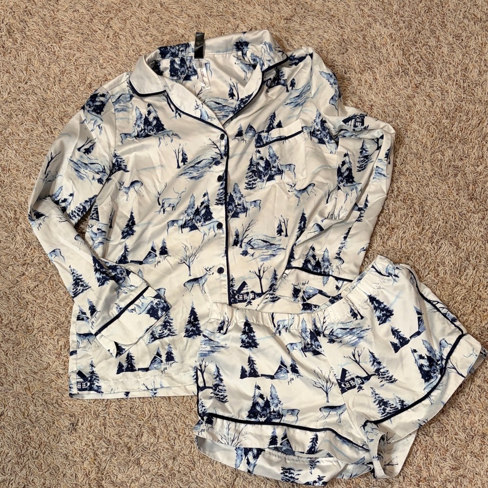 Adore Me Scenic Pajama Set